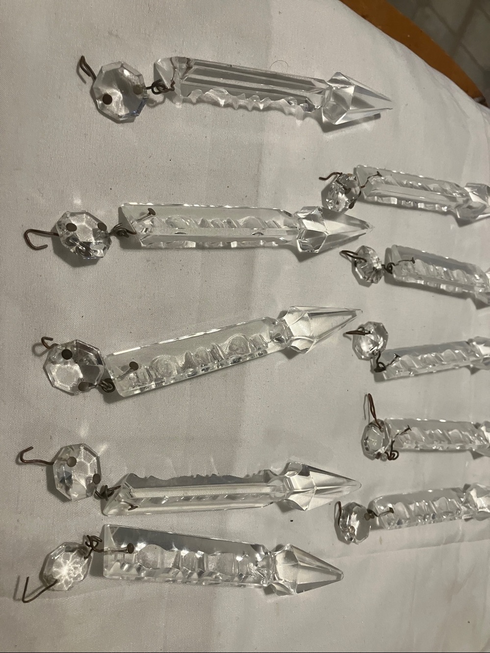 Beautiful. Set of 10. 5” dagger like spike glass crystals from vintage - Picture 9 of 10